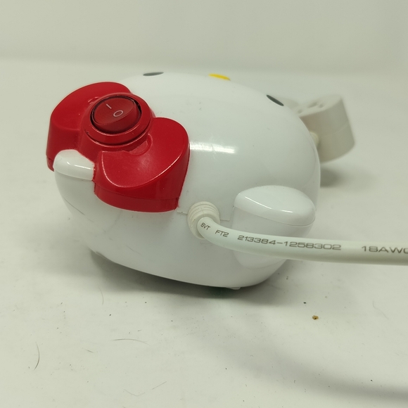 Rare Hello Kitty Power Strip 4 Outlet Extender RETRO 2012 Sanrio Works - Picture 6 of 8